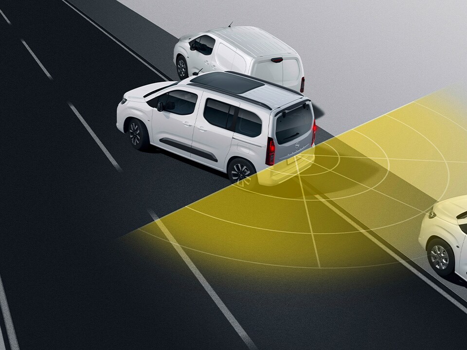Opel Combo — камера зворотного огляду